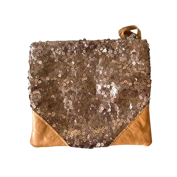 Rose gold sequin pouch - Picture 1 of 3